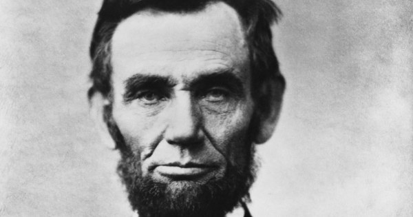 Abraham Lincoln iconic portrait black and white photograph